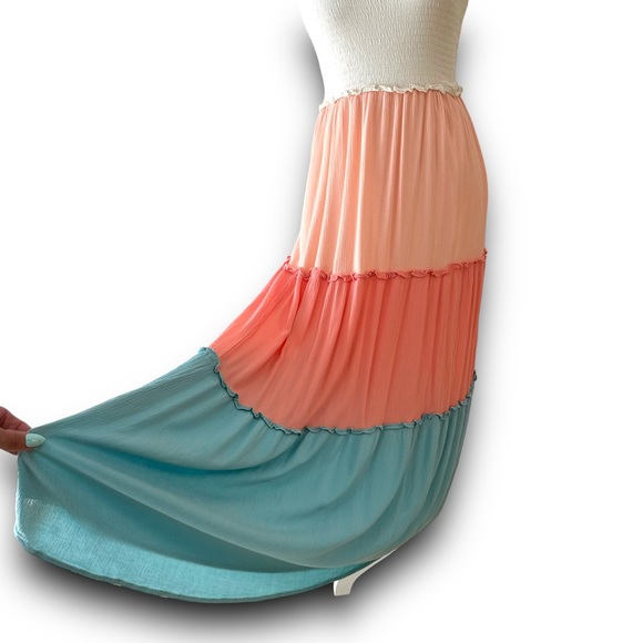 BeBop Maxi Tiered ColorBlock Dress Size Small - Picture 4 of 12